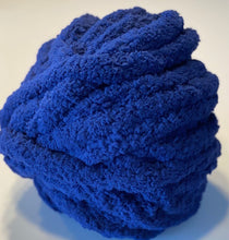 Load image into Gallery viewer, Chunky Knit Blankets