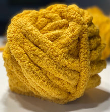 Load image into Gallery viewer, Chunky Knit Blankets